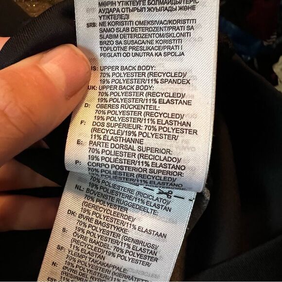 3 for $30! Adidas colour block capri pants. Size medium - Picture 7 of 9